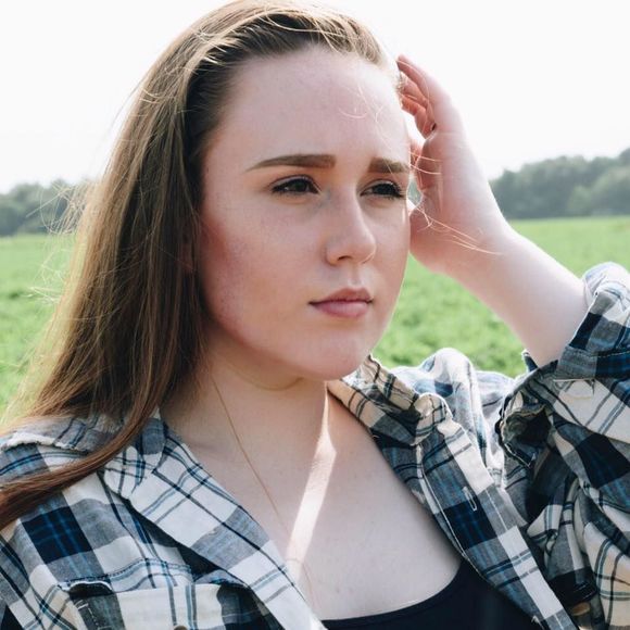 Meet your Posher, Kristin - Picture 1 of 1